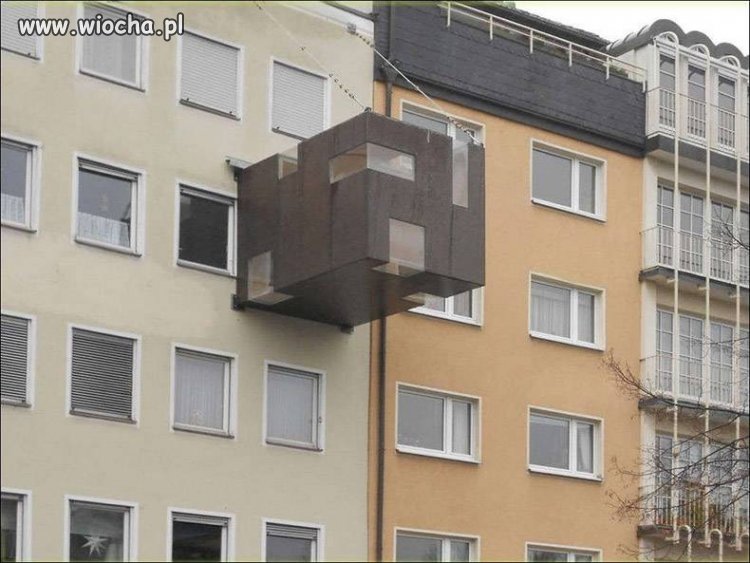 Przyozdobił