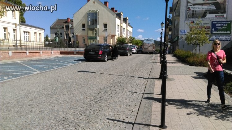 Tak parkuje wieś koscierzyna 