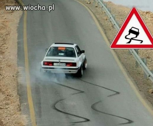 Po prostu podąża za znakami.