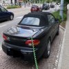 Udawał, że jego samochód jest... elektryczy...