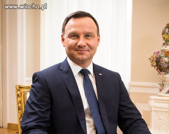 Nagrody pieniężne dla otoczonia prezydenta