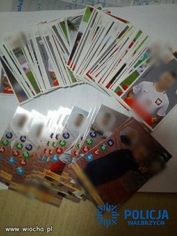 Ukradła z Biedry saszetki z piłkarzami