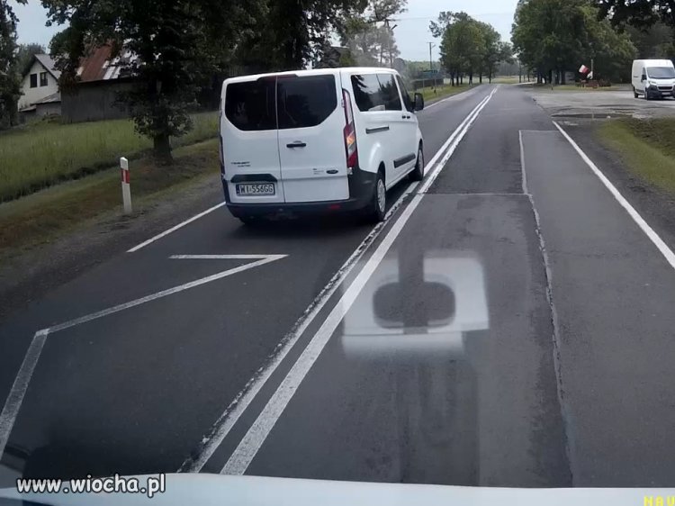 Wyprzedzanie...