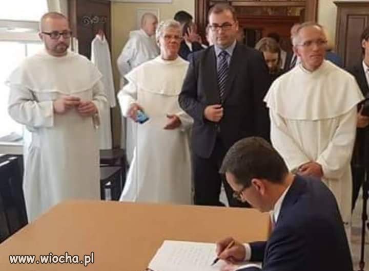 Morawiecki zawierza Polske