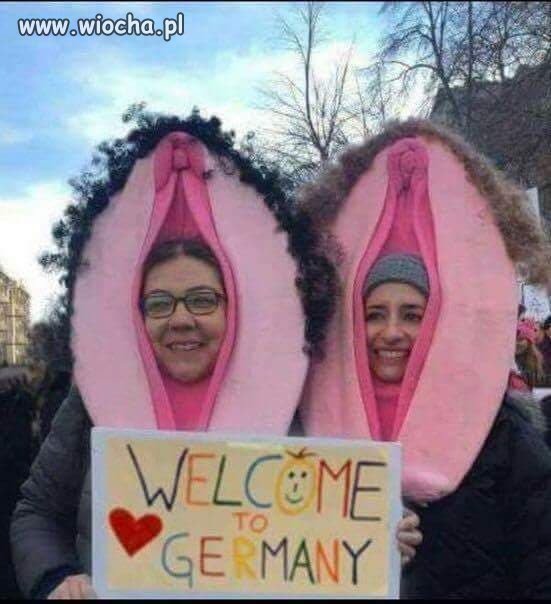 Niemki witają uchodźców