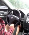 Bo blondynce kazali zapiąć pasy...