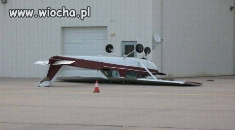 Lądowanie z dachowaniem ?
