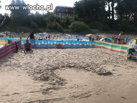 Seba już od rana plażuje
