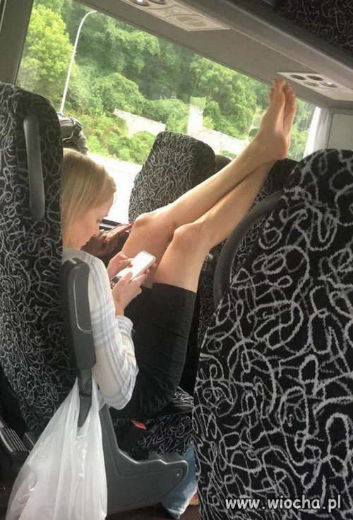 Tak nie należy jeździć autobusem - każdy wie