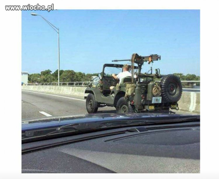 Gn*j wyprzedził mnie prawym pasem na autostradzie