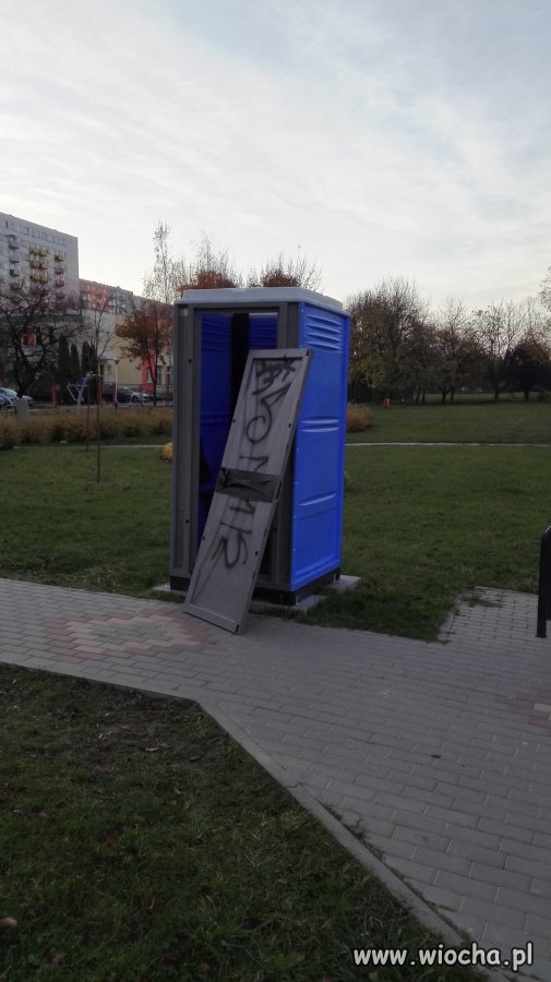 Było sobie WC przy placu zabaw