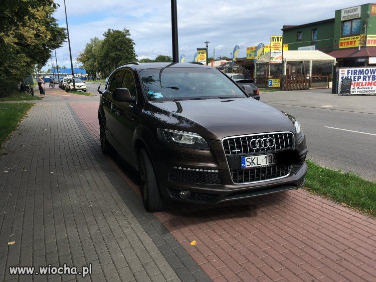 Q7 na rowerowej we Władku
