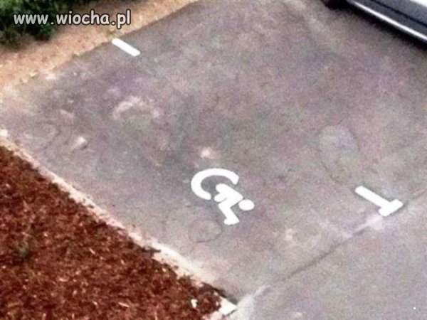 Miejsce dla kierowców z aureolą i kartoflem w d...