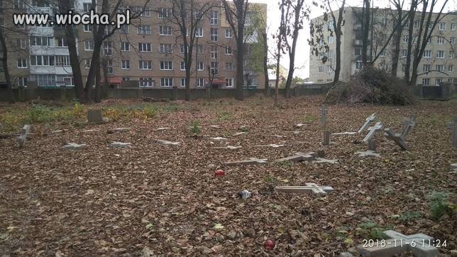 Zniszczono polskie groby na Ukrainie.