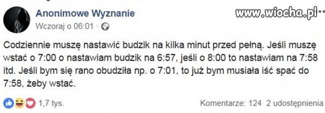 Ma coś z łokciem zapewne