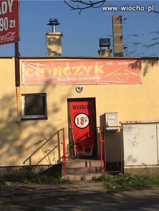W środku