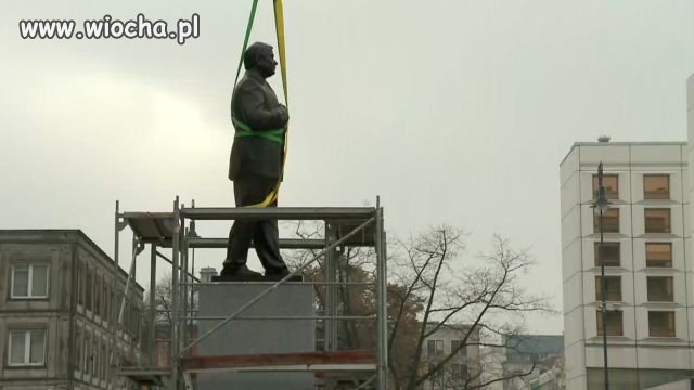 Pomnik "ojca niepodległości stanął na cokole"