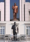Na górze prezydent Turkmenistanu