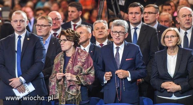 Piotrowicz z różańcem
