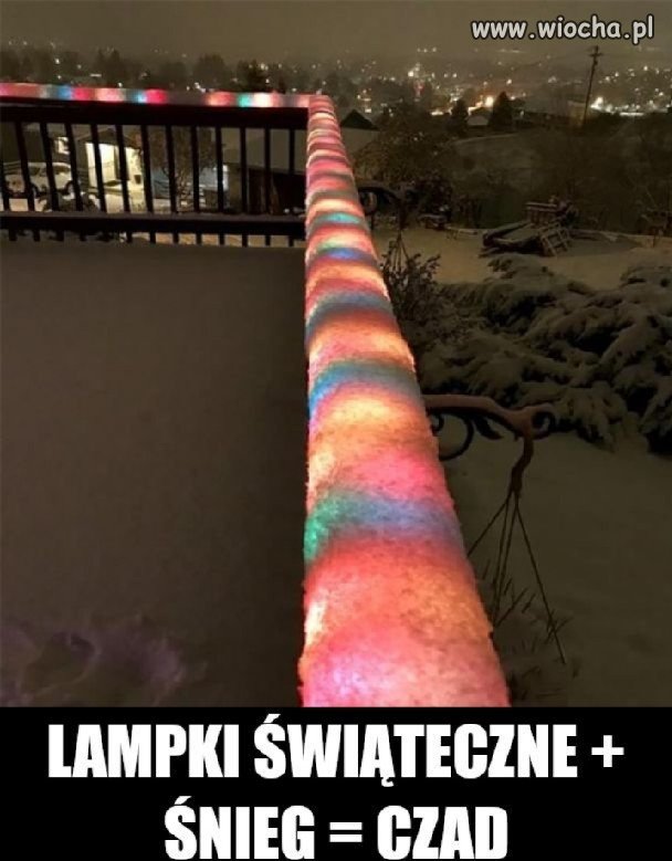 Śnieg plus lapmki na poręczy