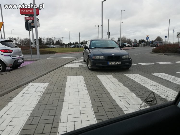 Mam bmw i mogę tak parkować. Factory Luboń 08.12.2