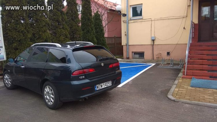 Kolejny z deficytem umysłowym.