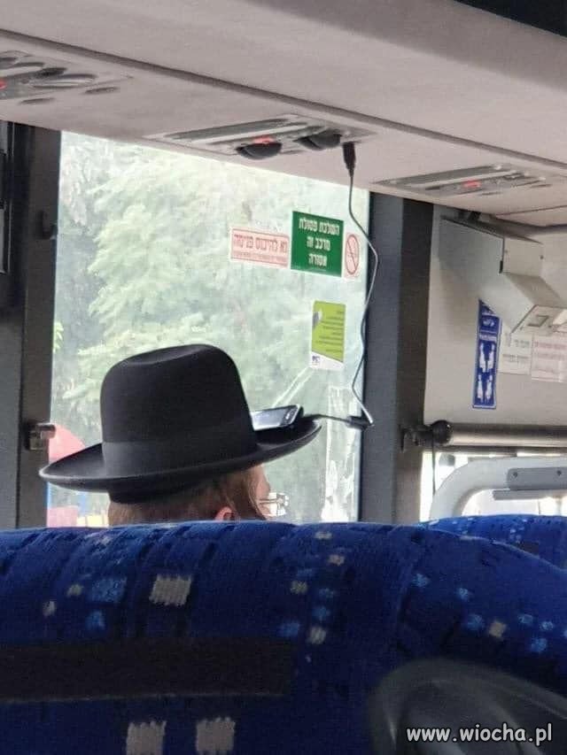 No i teraz wiem po co im kapelusze