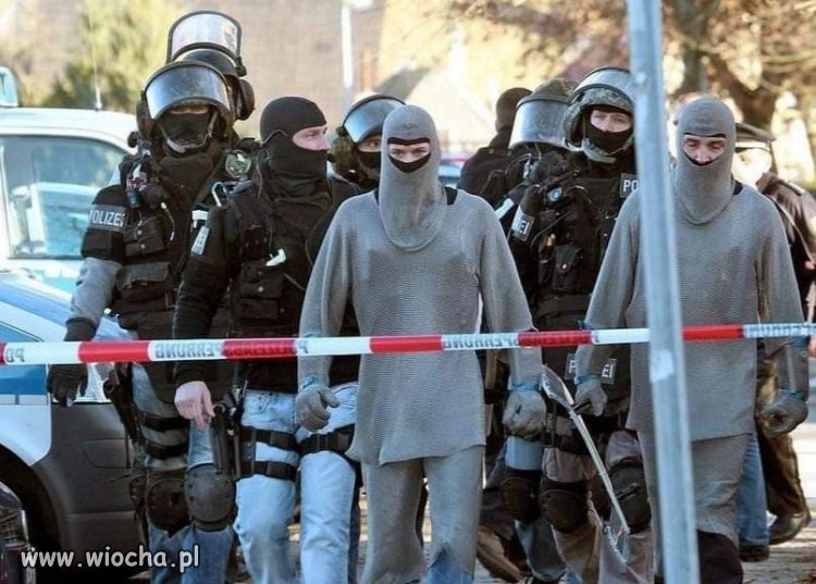 Niemiecka policja w zasadzce na "nożownika" ...