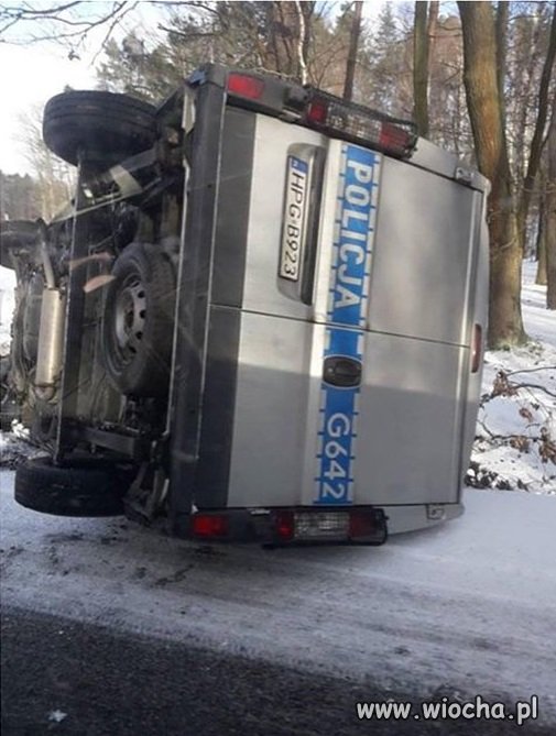 Zima zaskoczyła nawet policje