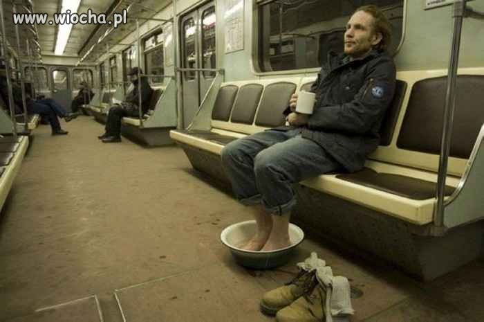 W metrze ...
