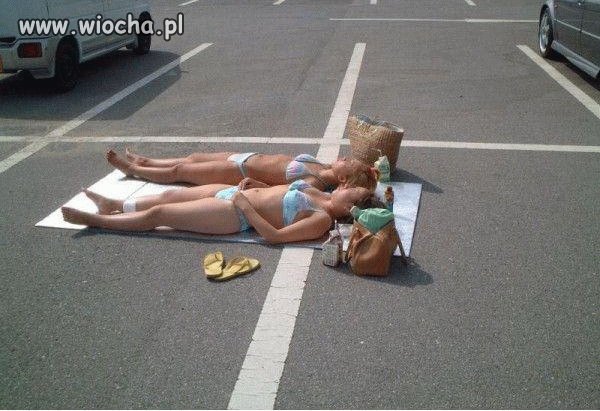 Tymczasem na pewnym parkingu