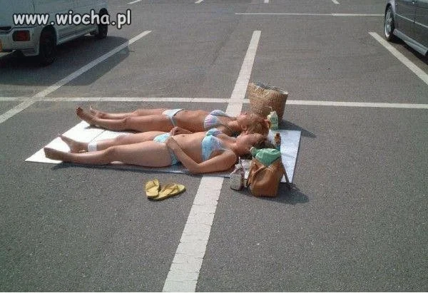Tymczasem na pewnym parkingu