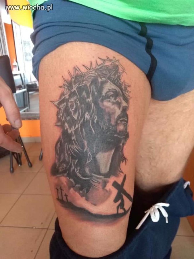 Jezus patrzy na przyrodzenie super dziara 