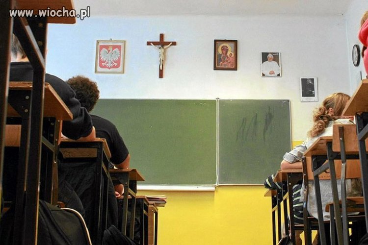 Czy Polska Szkoła jest aby na pewno polska?