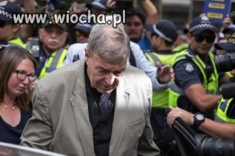 Pierwszy człowiek papieża Franciszka pedofilem