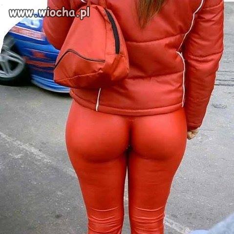 Jak wyjęła spodnie z miski olejowej?