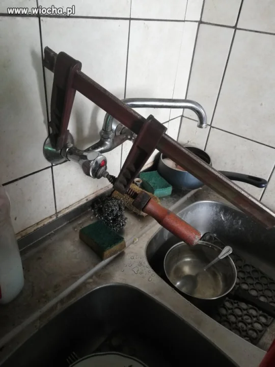 Yuri pomysłowy hydraulik