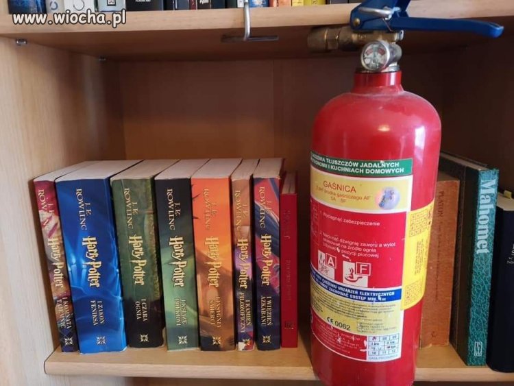 Wyposażenie biblioteczki
