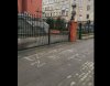 Tymczasem pod pewnym kościołem