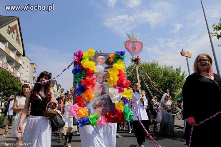 "Chryja przed Radiem Maryja" zablokowana