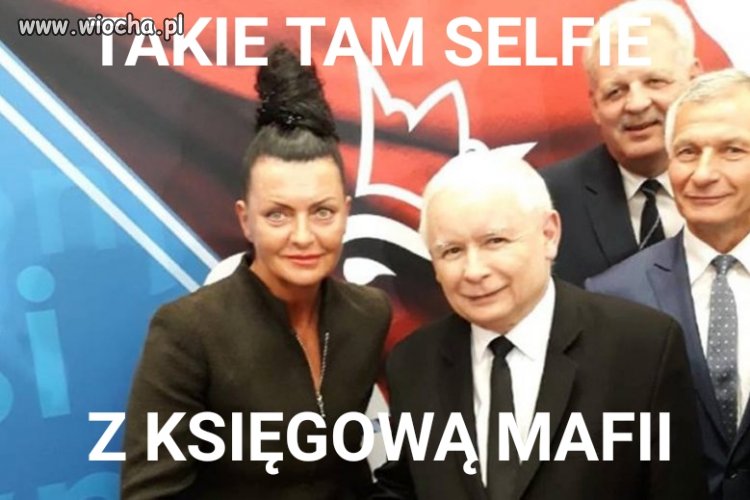W pisie mamy pedały, kryształy, kosynierów ...