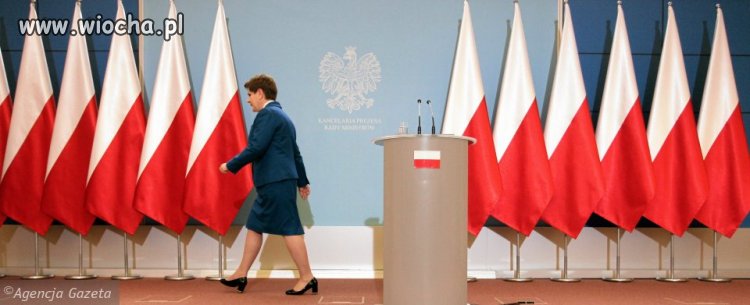 Czy tu widać flagę unijną ? czy pamięć zawodzi ?