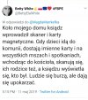 Ksiądz wprowadził karty i skaner