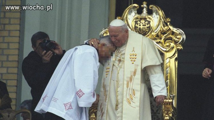 Święty JPII przytulał pedofila