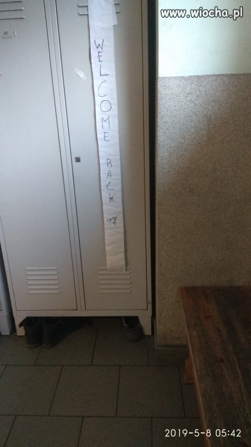 Powitanie kolegi z pracy.