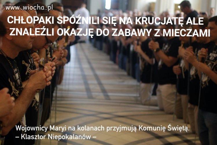 Duzi chłopcy z dużymi mieczami i z małymi...
