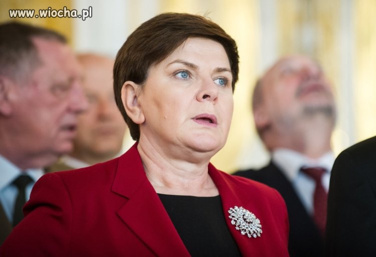To peszek pękły płyty z monitoringu wypadku