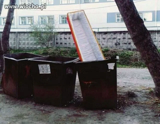 Ktoś zrezygnował