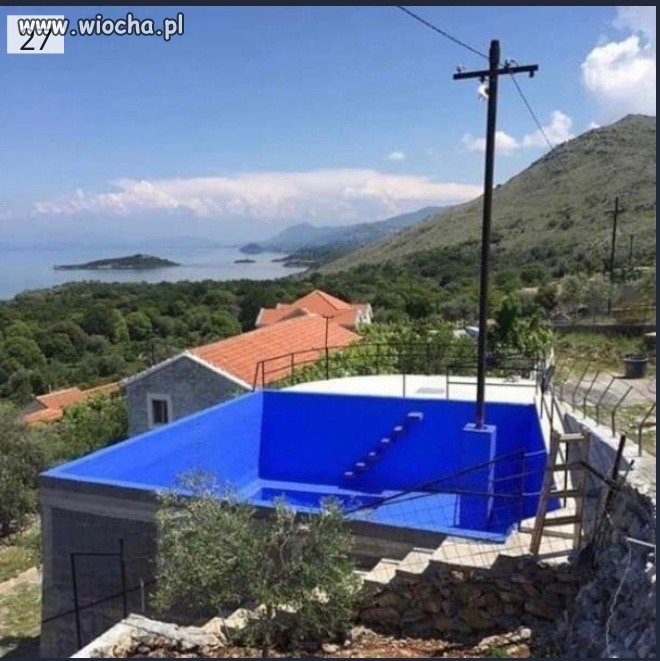 Basen pod napięciem