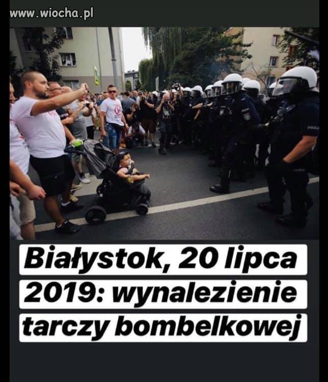 Namierzyć i odebrać prawa rodzicielskie.